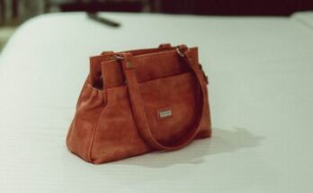 are kate spade bags leather